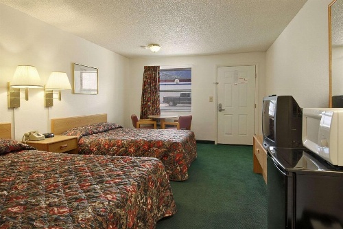 Knights Inn at Cedar City image 9